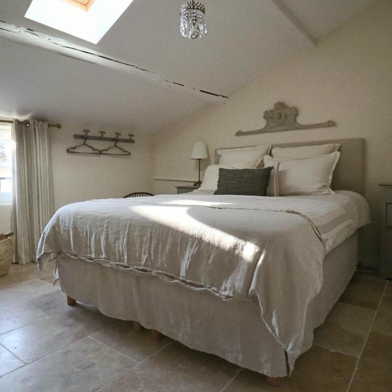 La Grande Bourgade-Authentique Maison en Pierre avec Terrasse Climatisation au Cœur d'Uzès - Appartement 2 Chambres - 14