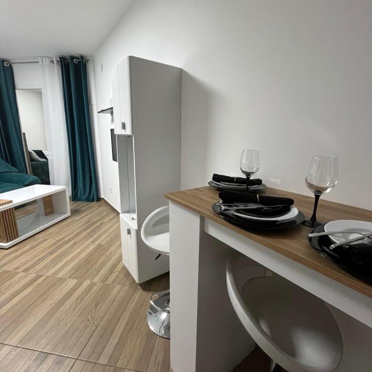 Budva apartman Vasić - Apartman sa 2 Spavaće Sobe - 24