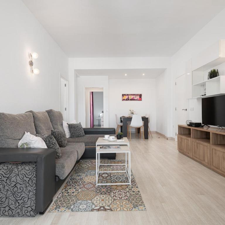 Apartment Xara Torres, at the Beach of Alcudia - Three-Bedroom Apartment - 11