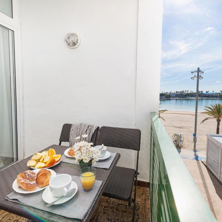 Apartment Xara Torres, at the Beach of Alcudia - Three-Bedroom Apartment - 6