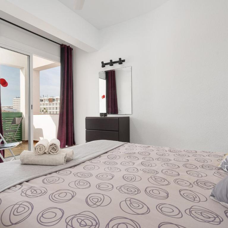 Apartment Xara Torres, at the Beach of Alcudia - Three-Bedroom Apartment - 21