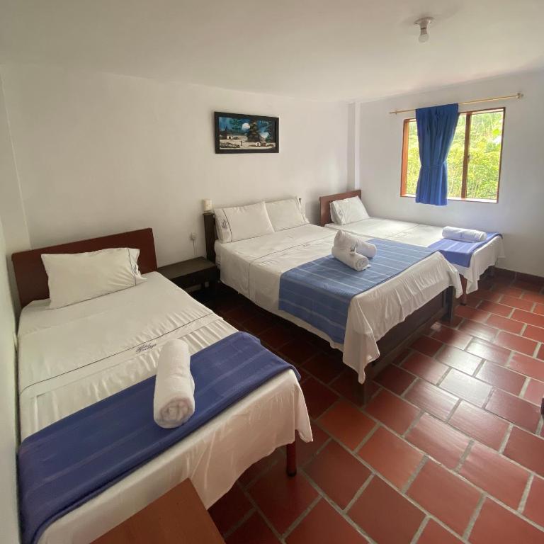 Hotel Davilejas - Habitación Cuádruple Confort - 4
