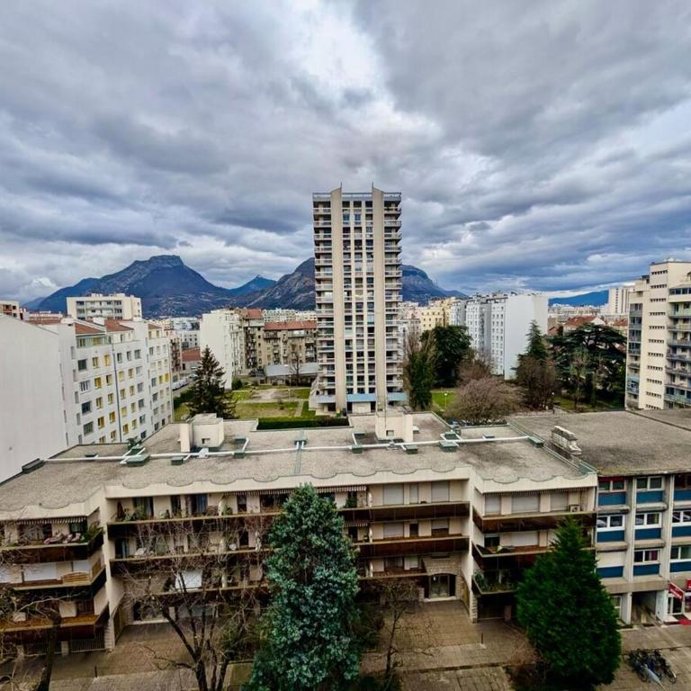 80 m2 - 8th Floor with Free Parking - 5 guests - Appartement 2 Chambres - 8