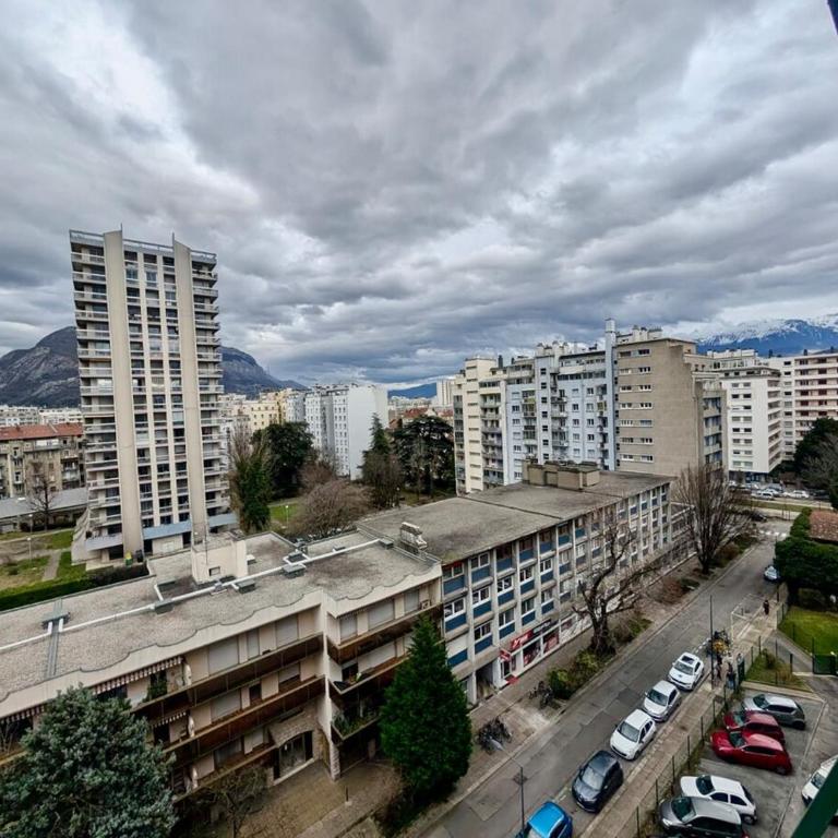 80 m2 - 8th Floor with Free Parking - 5 guests - Appartement 2 Chambres - 13