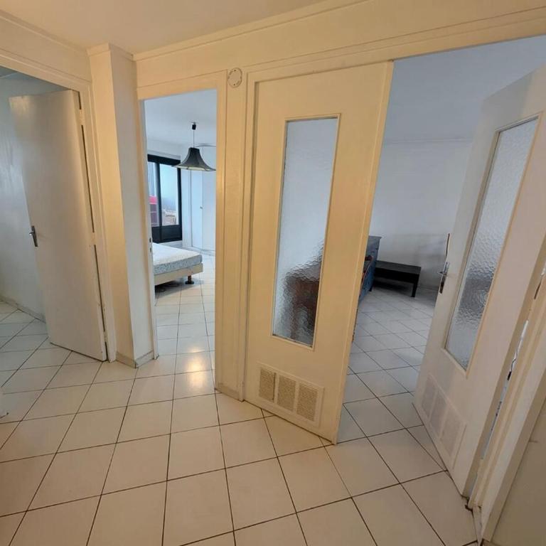 80 m2 - 8th Floor with Free Parking - 5 guests - Appartement 2 Chambres - 15
