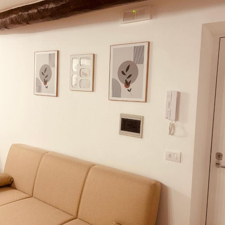 LA Dimora di Piazza Bellini - Apartment - 11