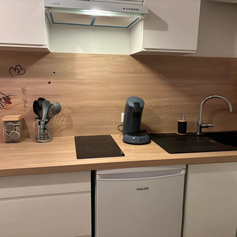Cosy Apartment in Cannes, AC, WiFi, 15min Palais - Appartement 1 Chambre - 7