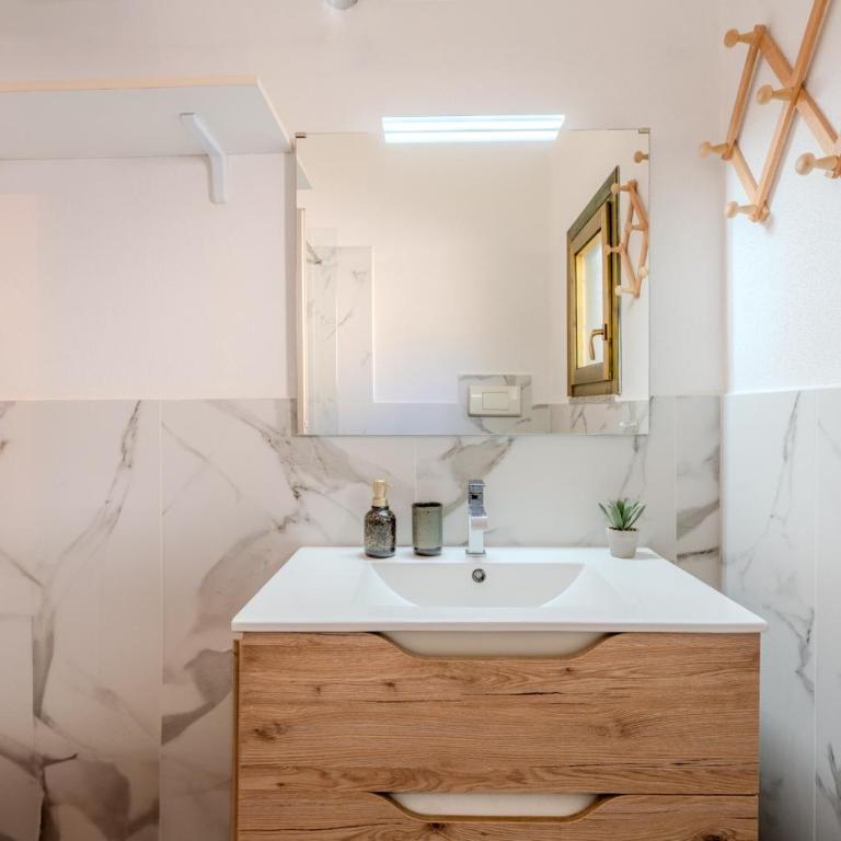 5min dalla Spiaggia La Cinta - Villetta Elegante a San Teodoro - Appartamento con 2 Camere da Letto - 15