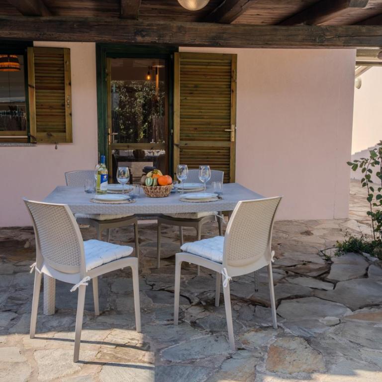 5min dalla Spiaggia La Cinta - Villetta Elegante a San Teodoro - Appartamento con 2 Camere da Letto - 31