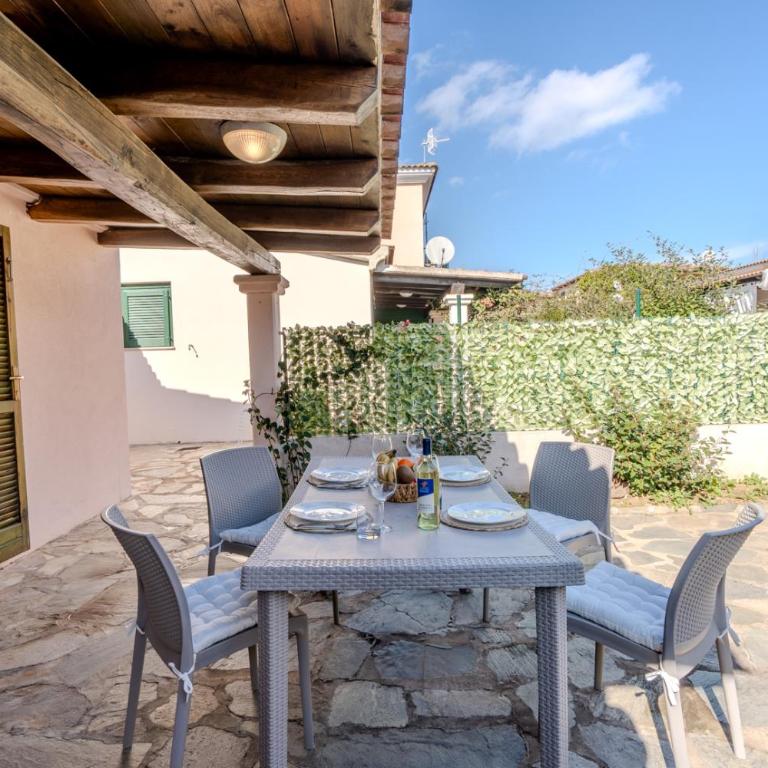 5min dalla Spiaggia La Cinta - Villetta Elegante a San Teodoro - Appartamento con 2 Camere da Letto - 32