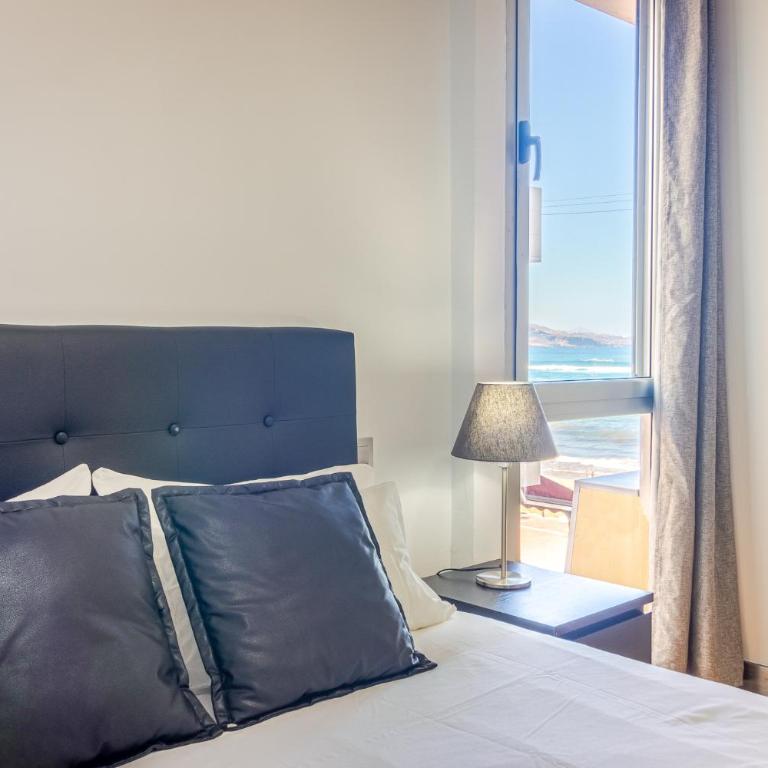 Seafront Terrace Apartment Las Canteras - Two-Bedroom Apartment - 14