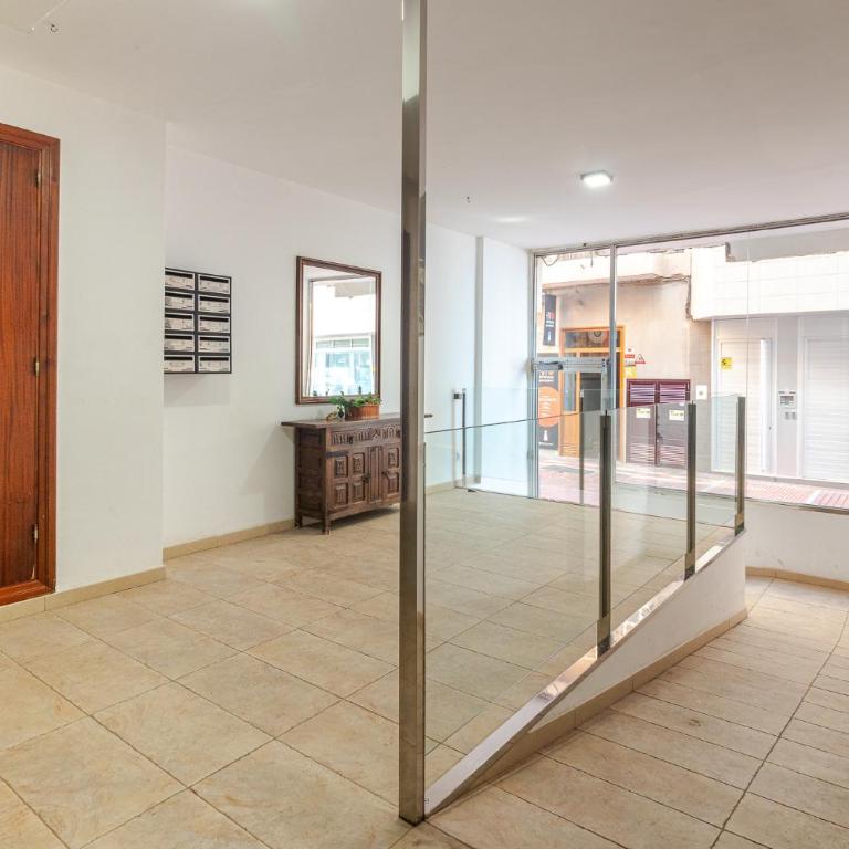 Seafront Terrace Apartment Las Canteras - Two-Bedroom Apartment - 35
