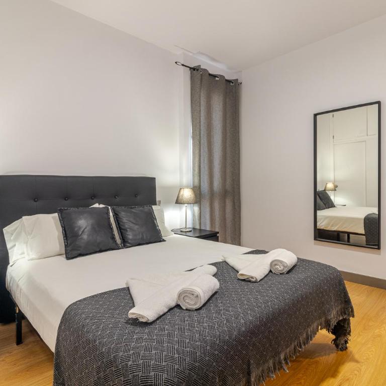 Seafront Terrace Apartment Las Canteras - Two-Bedroom Apartment - 3
