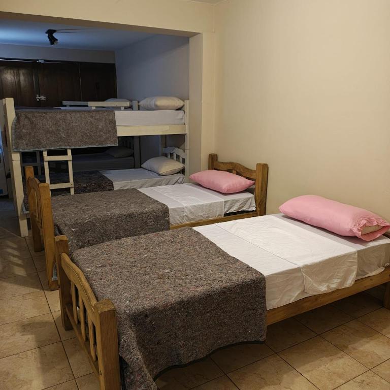 Casa amplia/Excelente ubicación - Casa Unifamiliar de 3 dormitorios - 10