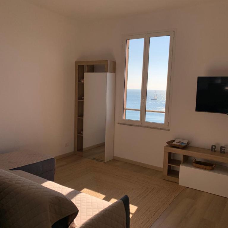 Affacciati al mare - Appartamento con 1 Camera da Letto - 4