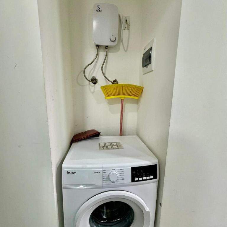 DPTTOS cerca del Ventura Mall y Equipetrol WiFI Pool Coozy - Apartamento - Planta baja - 4