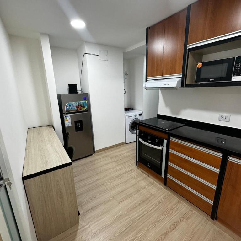DPTTOS cerca del Ventura Mall y Equipetrol WiFI Pool Coozy - Apartamento de 2 dormitorios con balcón y terraza - 18