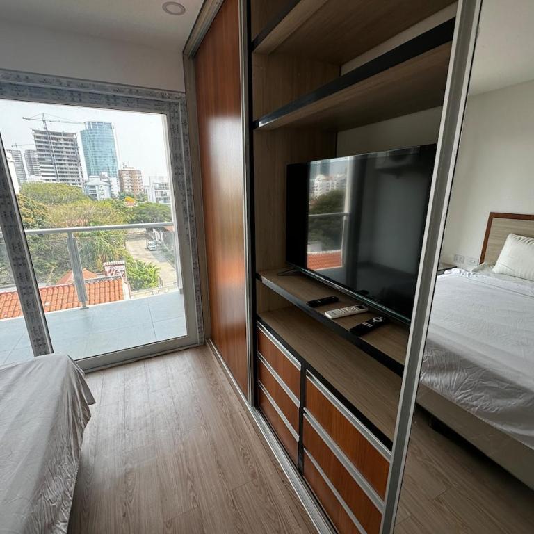 DPTTOS cerca del Ventura Mall y Equipetrol WiFI Pool Coozy - Apartamento de 2 dormitorios con balcón y terraza - 13