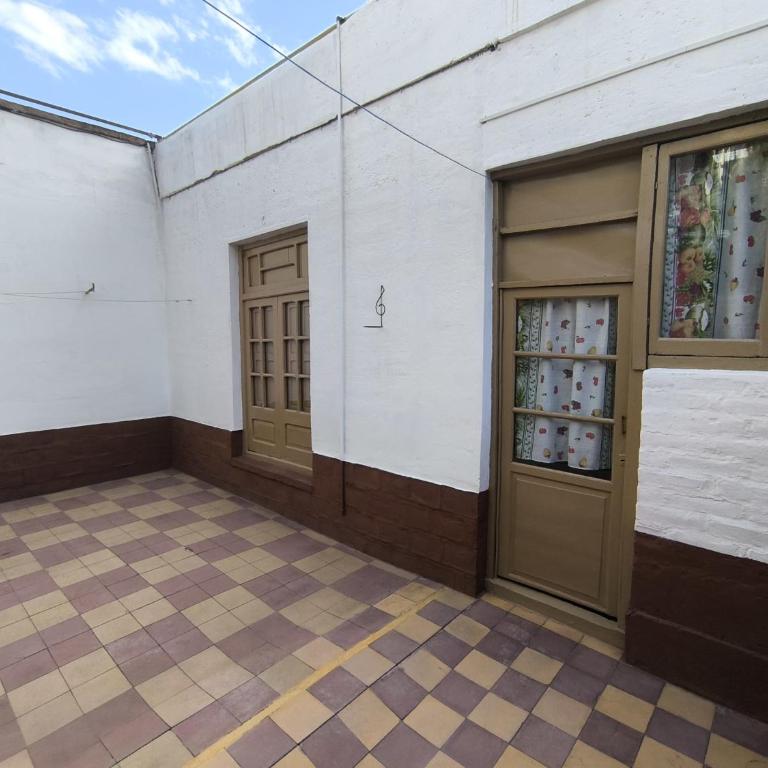 Rubi - Mendoza Capital - Casa de 2 dormitorios - 2