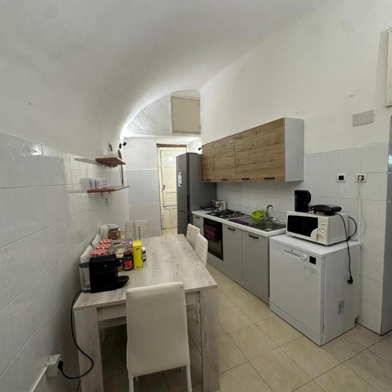 Agata House - Double Room with Shared Bathroom - 12