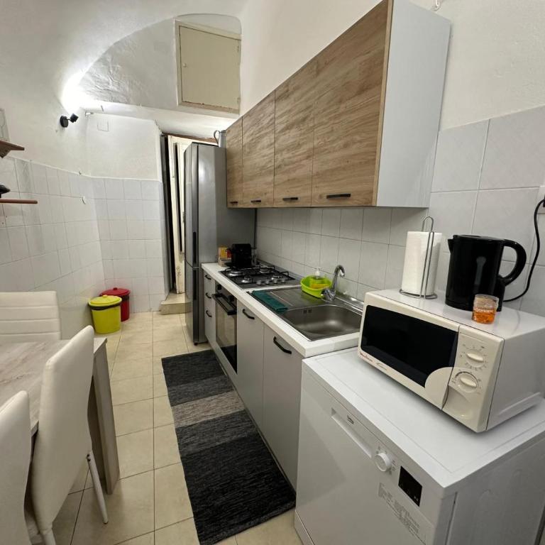 Agata House - Double Room with Shared Bathroom - 9