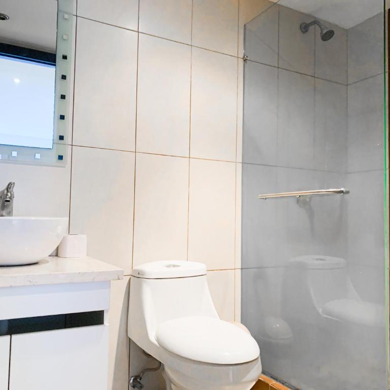 Suite vista al rio desde piso alto parking - One-Bedroom Apartment with River View - 9