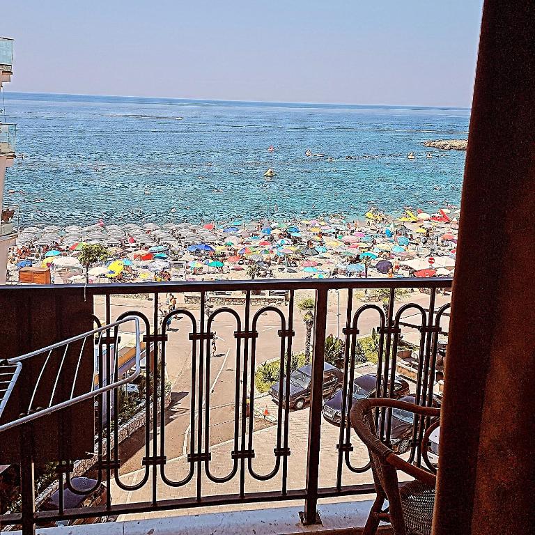 Skyline Apartments - One-Bedroom Apartment with Balcony and Sea View - 35