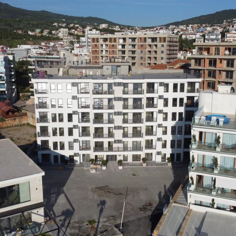 Skyline Apartments - One-Bedroom Apartment with Balcony and Sea View - 5
