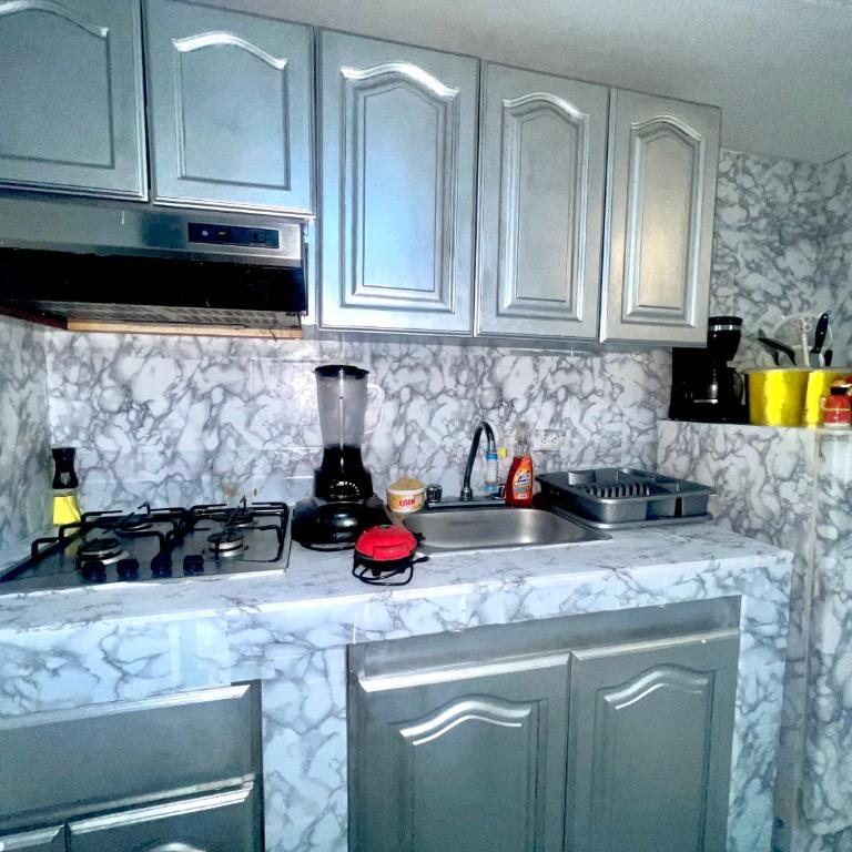Apartaestudio full equipado en condominio privado - Apartamento de 1 dormitorio - 16