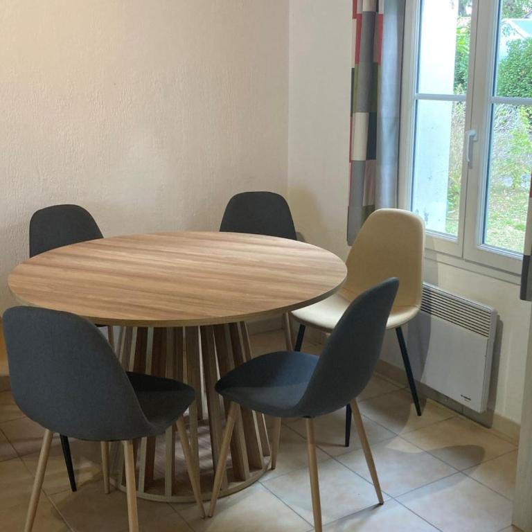 Spacieuse maison à Saint Jean de Monts proche forêt avec terrasse, 3 chambres et parking privé - FR-1-323-524 - Maison de Vacances - 13