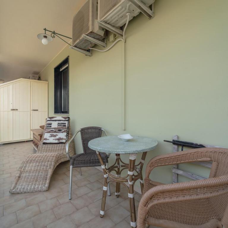 Rio Edda - Appartamento con 2 Camere da Letto e Balcone - 1