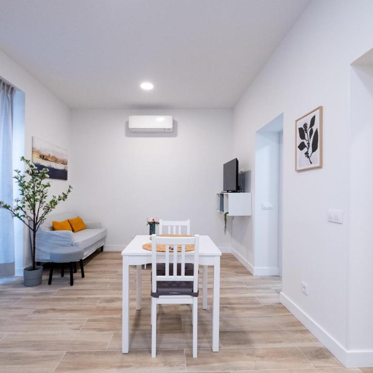 ABC Apartments Estación Sur - One-Bedroom Apartment - 14