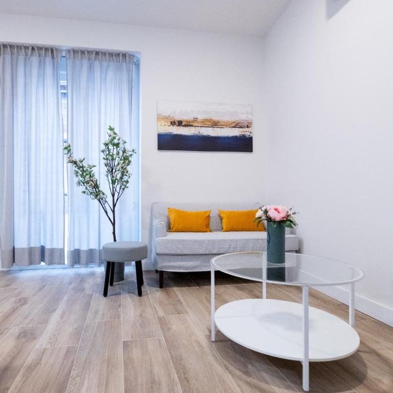 ABC Apartments Estación Sur - One-Bedroom Apartment - 13