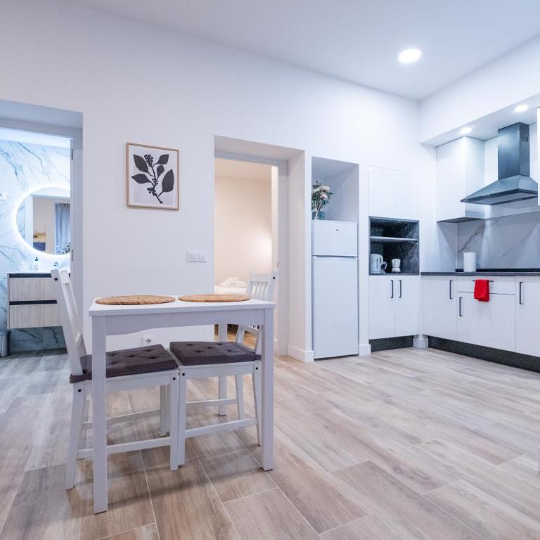 ABC Apartments Estación Sur - One-Bedroom Apartment - 17