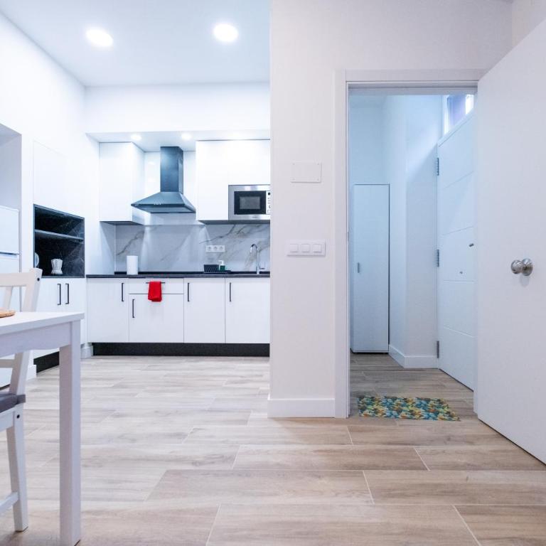 ABC Apartments Estación Sur - One-Bedroom Apartment - 24