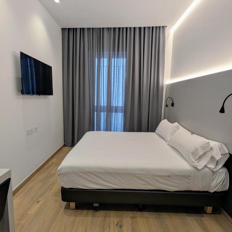 Dormos Hotel - Habitación Estándar con cama grande - Planta baja - 1