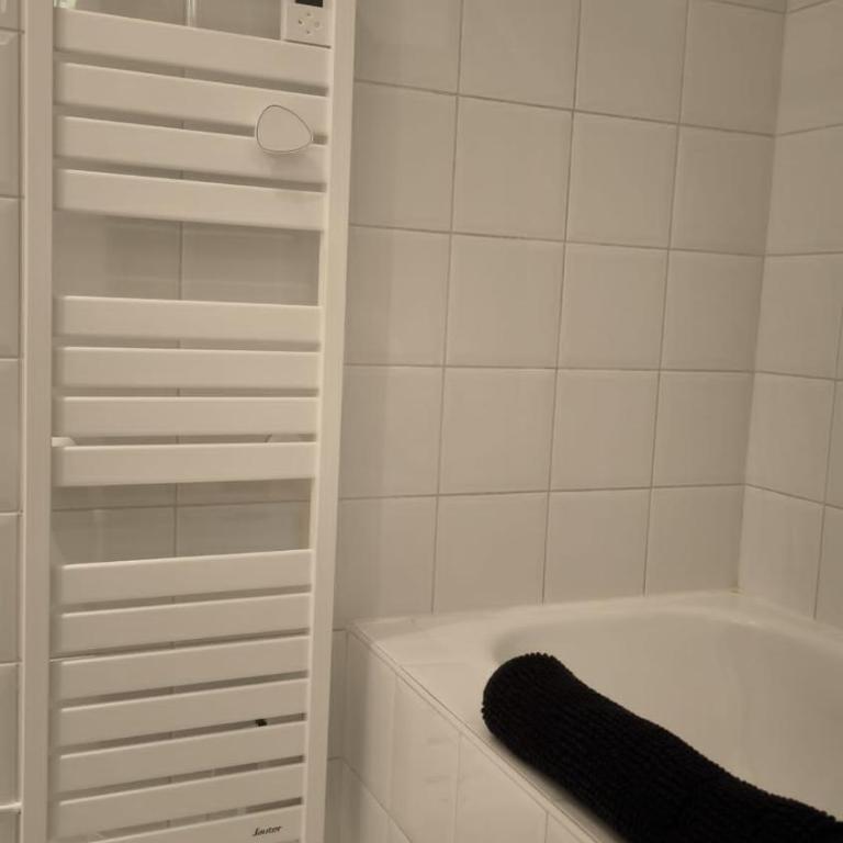 Mini Villa Calme, Vue Mer, Piscine et Garage - Apartment mit 1 Schlafzimmer - 11
