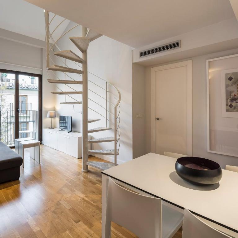 Mon Suites Catedral - Three-Bedroom Apartment (6 Adults) - 10