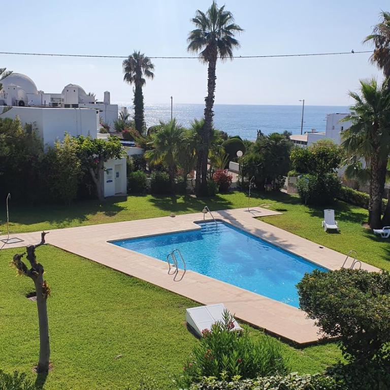NEPTUNITO: Primera línea con Piscina - Apartamento de 2 dormitorios - 2