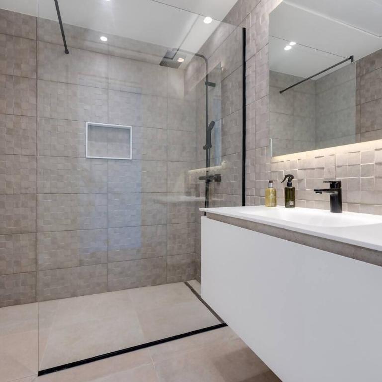 Piso de lujo con piscina privada en las Colinas - Apartamento de 3 dormitorios con piscina privada - 17