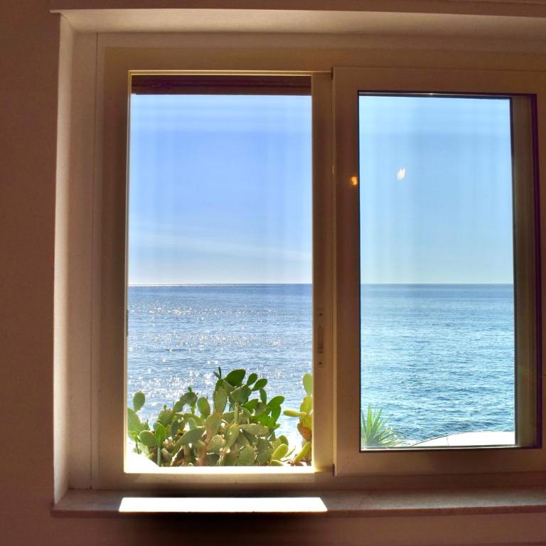 Wave Beach Stays Acitrezza - Appartamento con 2 Camere da Letto - 5