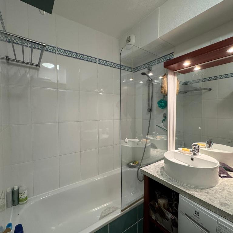 Azur Marin - Wifi, Parking, Piscine, Mer à 2min - Apartment mit 2 Schlafzimmern - 5
