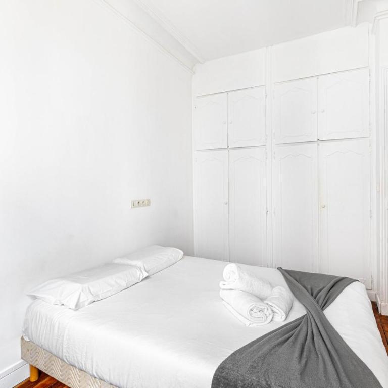 GuestReady- Modern Comfort near Parc Monceau for 6 - Apartment - 13