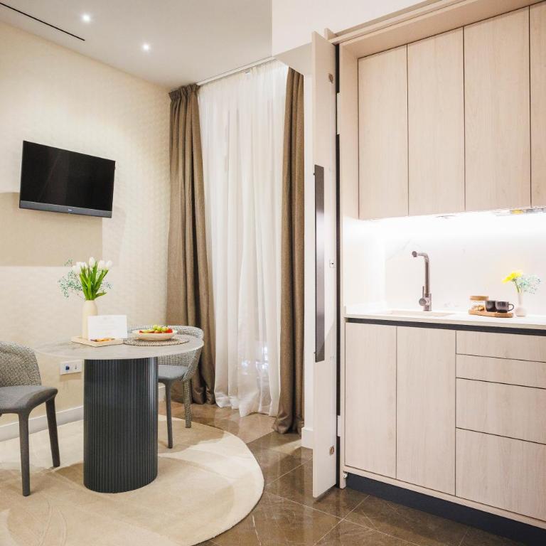 Corral del Carbón GG Luxury Hotel Boutique - Deluxe Queen Studio - 2