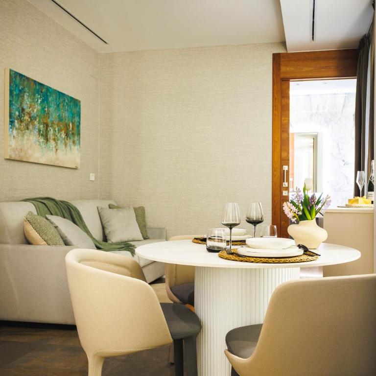 Corral del Carbón GG Luxury Hotel Boutique - One-Bedroom Premium Apartment - 11
