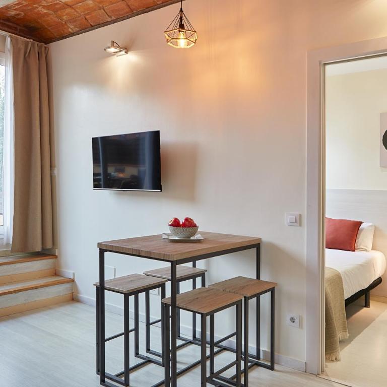 BBarcelona Sagrada Familia Flats - Two-Bedroom Apartment with Terrace - 8