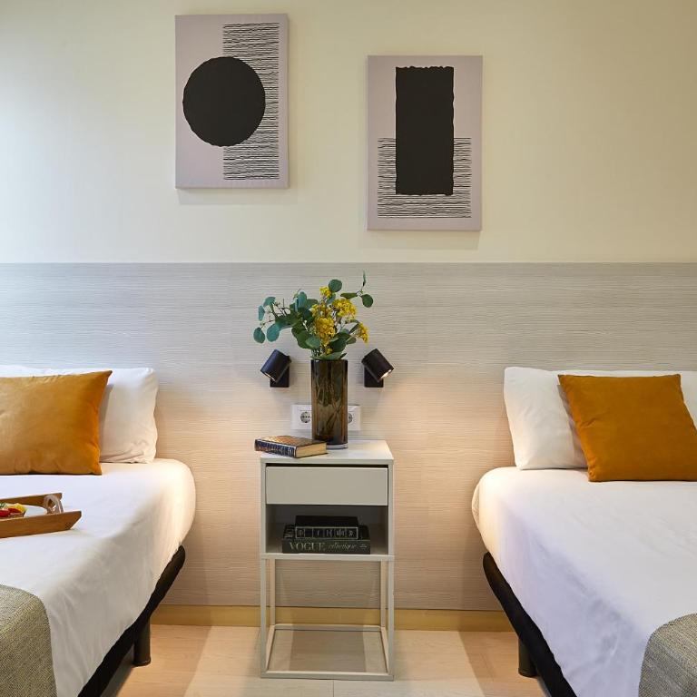 BBarcelona Sagrada Familia Flats - Two-Bedroom Apartment with Terrace - 23
