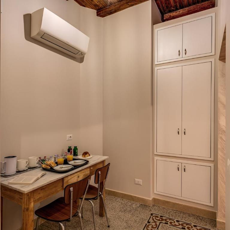 Colosseo Accomodation Room Guest House - Camera Tripla Deluxe - 9