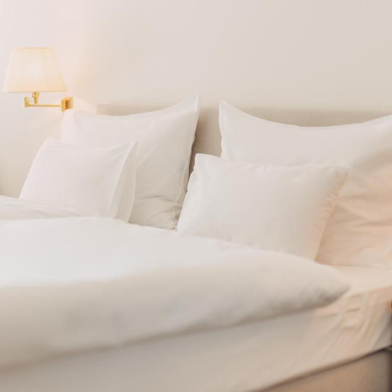 Seehotel Dr. Jilly - Superior Doppelzimmer mit Balkon oder Terrasse und Seeblick - 2
