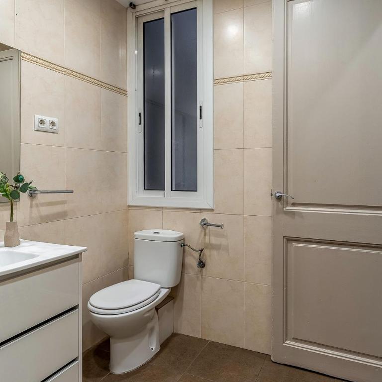 AB Bailen Apartments - Three-Bedroom Apartment with Private Terrace - 14